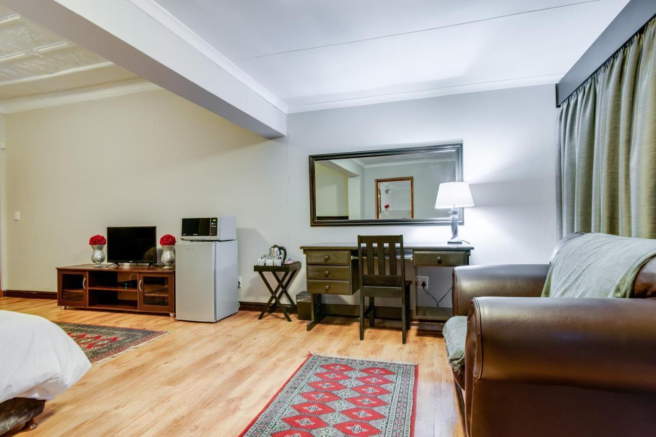 The Nightingale Guesthouse Bloemfontein Eksteriør bilde
