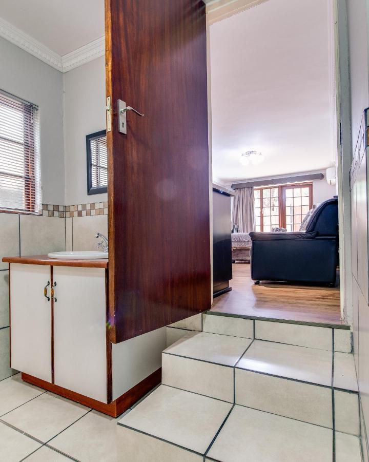 The Nightingale Guesthouse Bloemfontein Eksteriør bilde